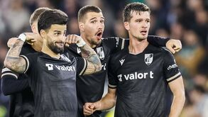 Passes concretizados, posse de bola e estreias na Europa: os números do V. Guimarães frente ao Betis