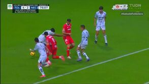 Iniciou a reviravolta e assistiu com um toque que está a 'deliciar' os mexicanos: Paulinho em grande no Toluca