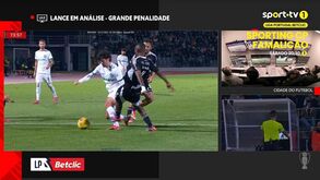 O lance do penálti sobre Trincão no Casa Pia-Sporting: árbitro viu as imagens e assinalou 