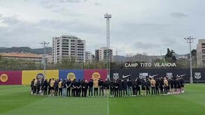 UEFA aceita pedido do Barcelona para o jogo com o Benfica: só Flick estará na conferência