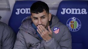 Ángel Correa em maus lençóis depois de insultar árbitro: «És um filho da p...»
