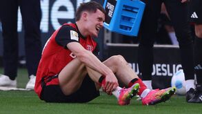 Florian Wirtz desfalca Bayer Leverkusen por várias semanas