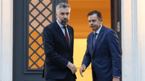 Pedro Nuno Santos não recua e quer ver documentos e emails da Spinumviva