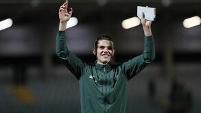 'Prime' Gyökeres atrás dos suecos 