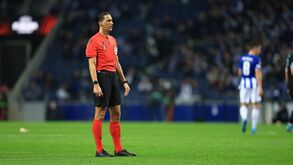 Árbitro holandês Serdar Gözübüyük no V. Guimarães-Betis