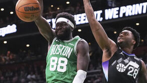 Neemias Queta em ação frente aos Utah Jazz