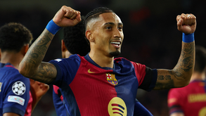 Raphinha e a Bola de Ouro: «Penso em ganhar títulos com o Barça»