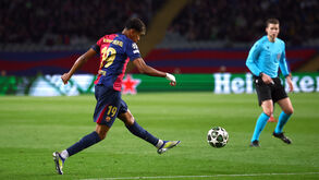 Lamine Yamal esteve em grande destaque no Barcelona-Benfica