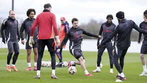 Mason Mount regressou aos treinos do Manchester United