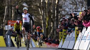 João Almeida vence terceira etapa