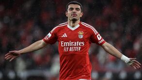 Amdouni sofre lesão e é dispensado da seleção suíça