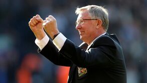 Alex Ferguson gasta 750 mil euros... em cavalo e triunfa em corrida no Festival de Cheltenham