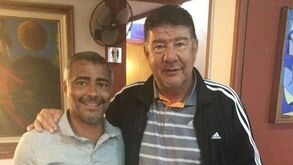 Joel Santana: «Romário ficava acordado até às 3 da manhã...»
