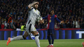 Recorde à vista se Otamendi ficar