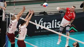 Felipe Banderó remata