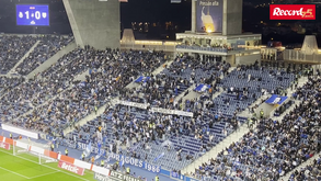 «Falta de ADN e ambição não respeita o Dragão»: Super Dragões exibem nova tarja no FC Porto-AVS