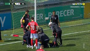 Fairplay no Tondela-Benfica B: equipa médica encarnada ajuda a suturar adversário após choque de cabeças