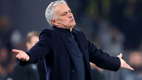 José Mourinho, treinador do Fenerbahçe, em direto