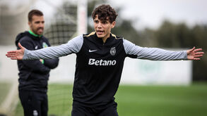 Um dia na vida de Quaresma: do almoço à Sporting que nunca pagou às tardes/noites com TT na consola