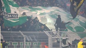 Sporting paga 12.110 euros em multas só pelo uso de material pirotécnico por parte dos ultras
