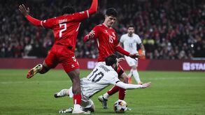 Bernardo Silva com Dorgu