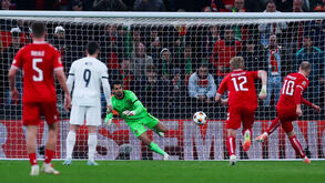 Diogo Costa defendeu o penálti de Eriksen