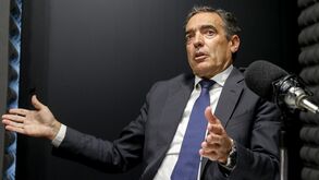 Candidato à presidência da Liga de Clubes teve negócios com Rui Costa, avança o CM