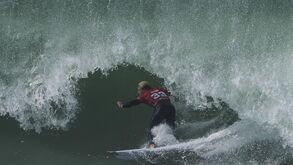Ethan Ewing: «Há muitas oportunidades e as ondas vão melhorar ao longo do dia»