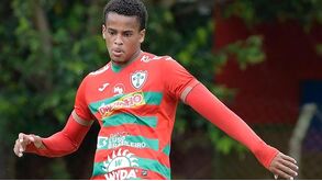 Jovem brasileiro em testes no Benfica: Wellington já viajou para Lisboa