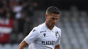 Maga resolve na esquerda