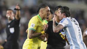 Mulher de Di María dá recado a Raphinha: «Não se fala antes dos jogos»
