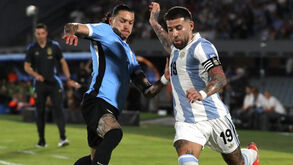 Otamendi sem descanso mas Lage com boas notícias: o que fizeram os benfiquistas nas seleções