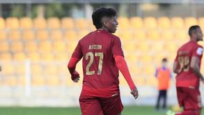 Mãe de Alisson celebra contrato do filho com o Sporting nas redes sociais
