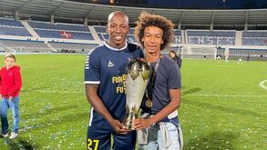 Luís Boa Morte e o filho que ganhou balanço no Rio Ave para ser chamado aos sub-17 de Angola