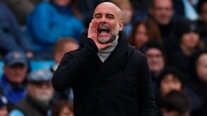 Premier League oficializa duas janelas de mercado no verão