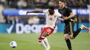 Bayern Munique ameaça federação canadiana com processo por lesão de Alphonso Davies