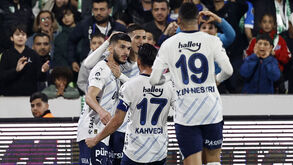 Jogadores do Fenerbahçe a festejar