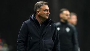 Carlos Carvalhal e a luta pelo título: «Há diferenças grandes e não é só dentro de campo»