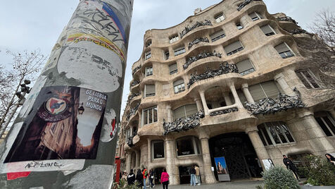 Jogo Barcelona-Benfica em destaque na cidade catalã