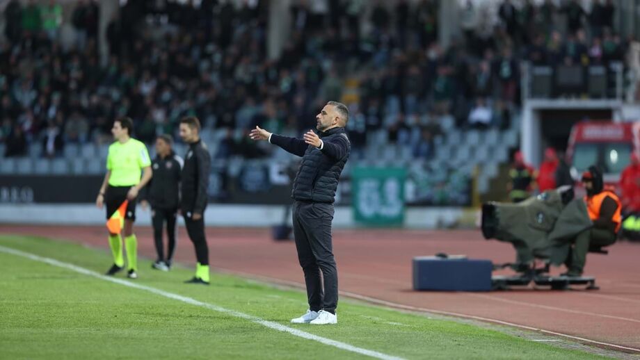 Avançado sueco bisou na vitória do Sporting sobre o Casa Pia (3-1)