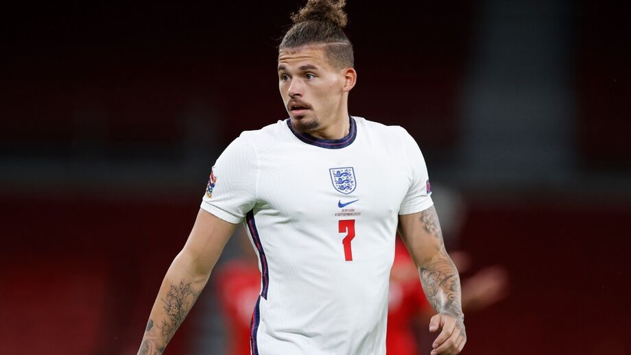 Médio durante uma partida da seleção de Inglaterra
