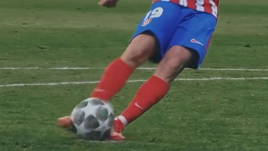 A repetição aproximada (e em câmara lenta) do lance