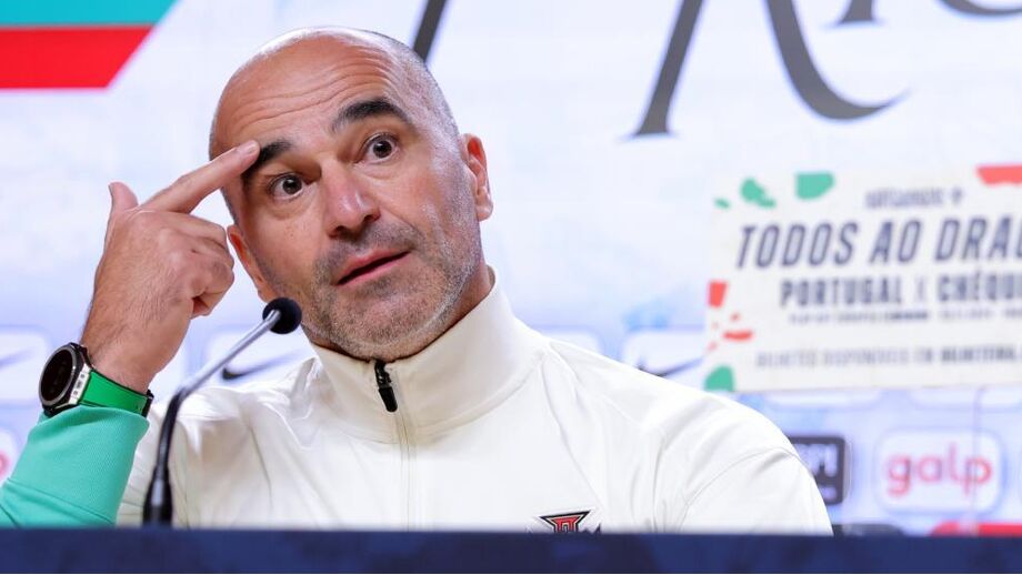 Roberto Martínez pensativo