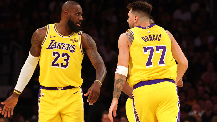 LeBron James com Doncic, estrelas dos Lakers