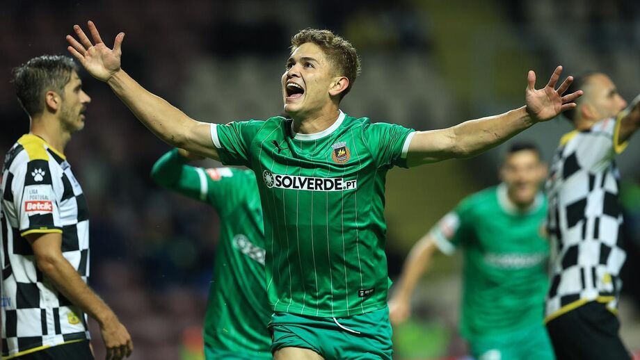 Brandon Aguilera tem contrato até 2027 com o Rio Ave