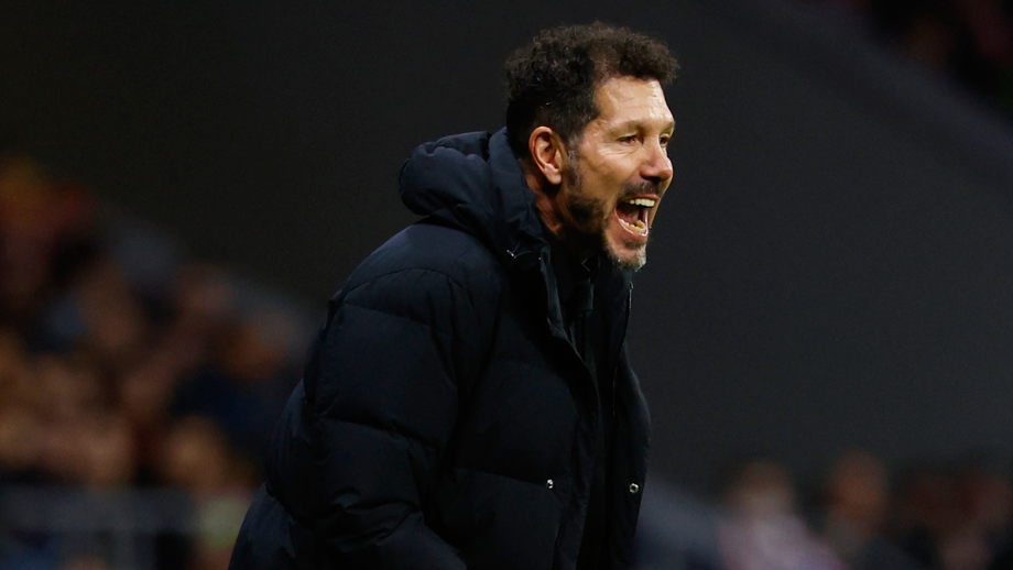 Diego Simeone, treinador do At. Madrid, durante o jogo com o Barcelona