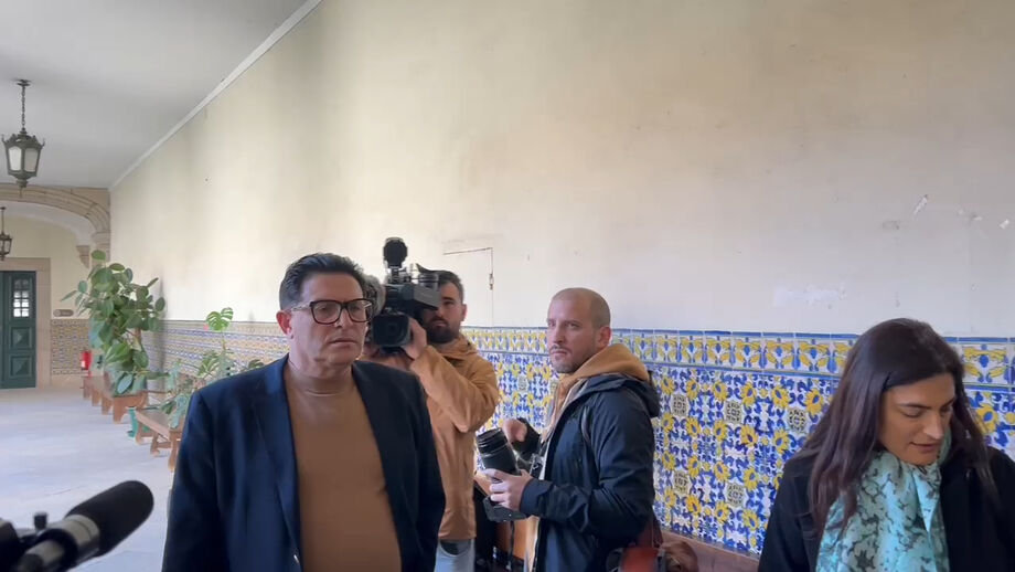 É um dos 12 arguidos