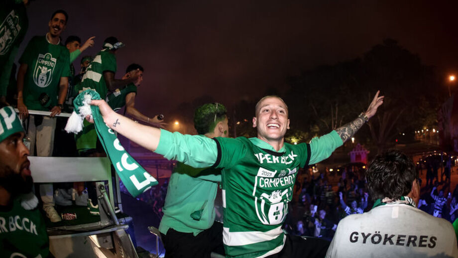 Nuno Santos nos festejos do último título no Marquês de Pombal
