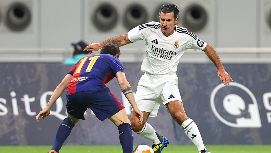 Luís Figo durante um jogo das lendas do Real Madrid