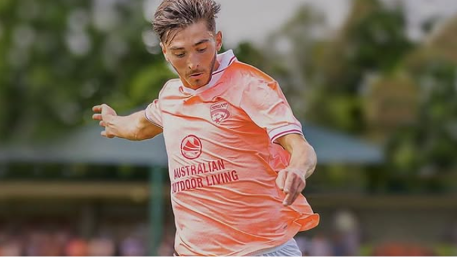 Josh Cavallo, jogador do Adelaide United, foi o primeiro futebolista a assumir-se como homossexual